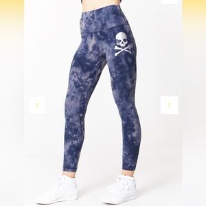 Lululemon Align Pant 25” Diamond Dye w/ Silver SoulCycle Skull, size 4, like new